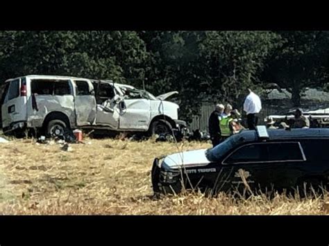 Multiple people killed in rollover crash in Alvord, Texas.